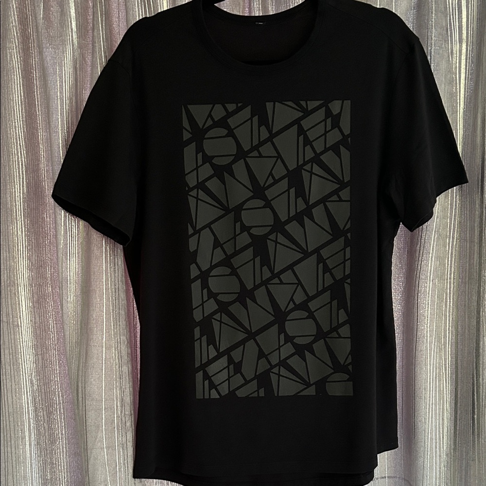 Lululemon 5 Year Basic Tee SeaWheeze Size M  Black